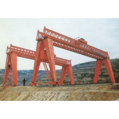 河南門(mén)式起重機(jī)壯觀的花架起重機(jī)來(lái)