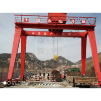山東門式起重機(jī)有哪些的型號(hào)？山東龍輝起重