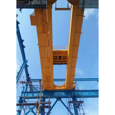 山東起重機生產商新泰雙梁起重機天