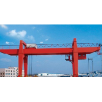 山東泰安龍門吊精細(xì)加工-天源重工集團(tuán)