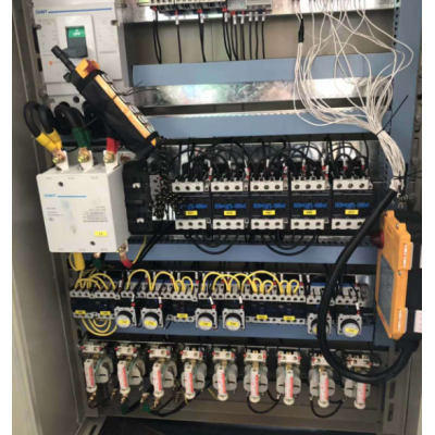 河南起重機電器柜改良過的，可以了