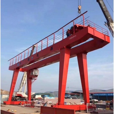 山東起重機高清大圖山東泰山起重機