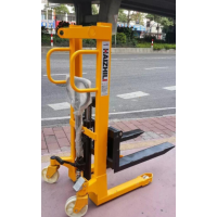 河北冠泰專業生產叉車