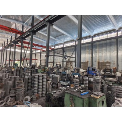 河南新鄉(xiāng)信盛起重機械有限公司工廠