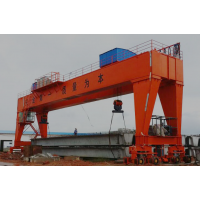 河南宇華起重設備安全可靠輪胎式起重機