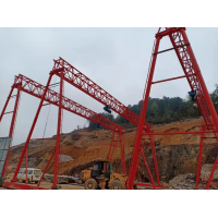 河南礦山重型機械生產(chǎn)的提梁機投入使用